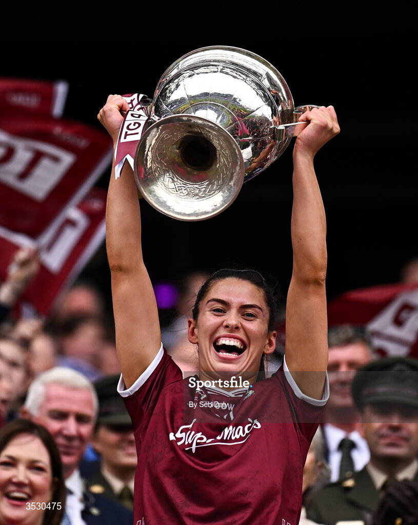 2 August 2026; Ellen Power of Galway lifts the Brendan Martin Cup following the LGFA TG4 All-Ireland Senior Championship final match between Galway and Kerry at Croke Park in Dublin. Photo by Seb Daly/Sportsfile