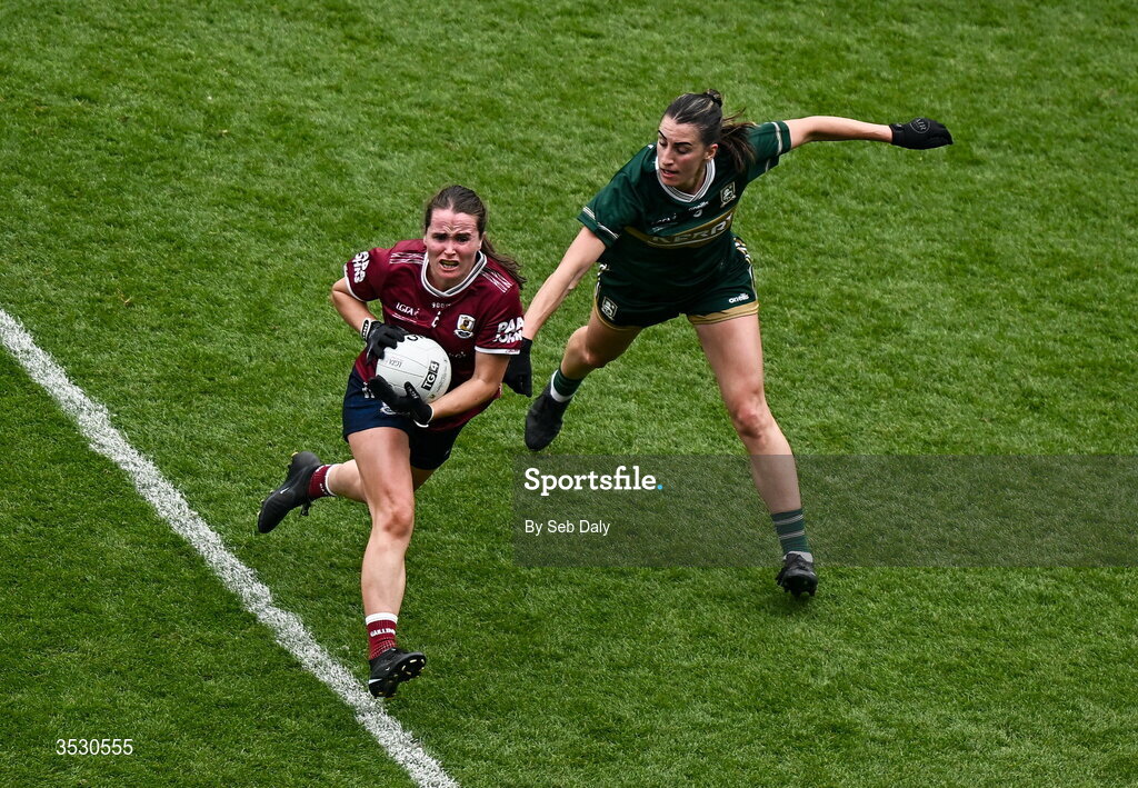 2 August 2026; Nicola Ward of Galway in action against Emma Costello of Kerry during the LGFA TG4 All-Ireland Senior Championship final match between Galway and Kerry at Croke Park in Dublin. Photo by Seb Daly/Sportsfile
