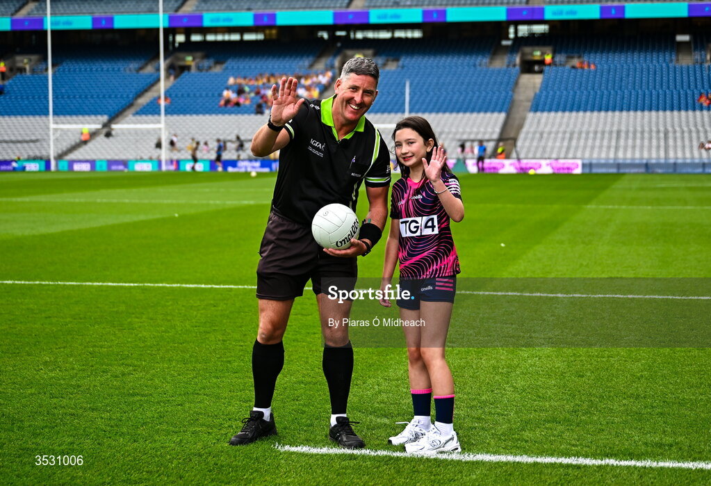 2 August 2026; Harper Kirwan of Éire Óg GAA in Carlow with referee Conor McCarthy before the LGFA TG4 All-Ireland Junior Championship final match between Antrim and Carlow at Croke Park in Dublin. Photo by Piaras Ó Mídheach/Sportsfile