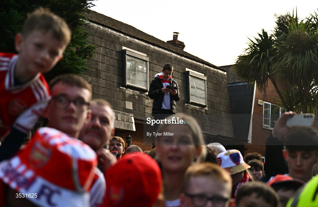 5 August 2026; Supporters wait for the Arsenal bus before the pre-season friendly match between Arsenal and Real Betis at the Aviva Stadium in Dublin. Photo by Tyler Miller/Sportsfile