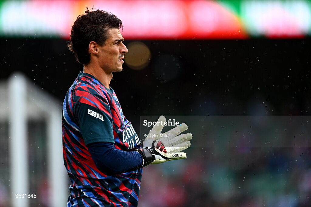 5 August 2026; Arsenal goalkeeper Kepa Arrizabalaga warms up before the pre-season friendly match between Arsenal and Real Betis at the Aviva Stadium in Dublin. Photo by Tyler Miller/Sportsfile