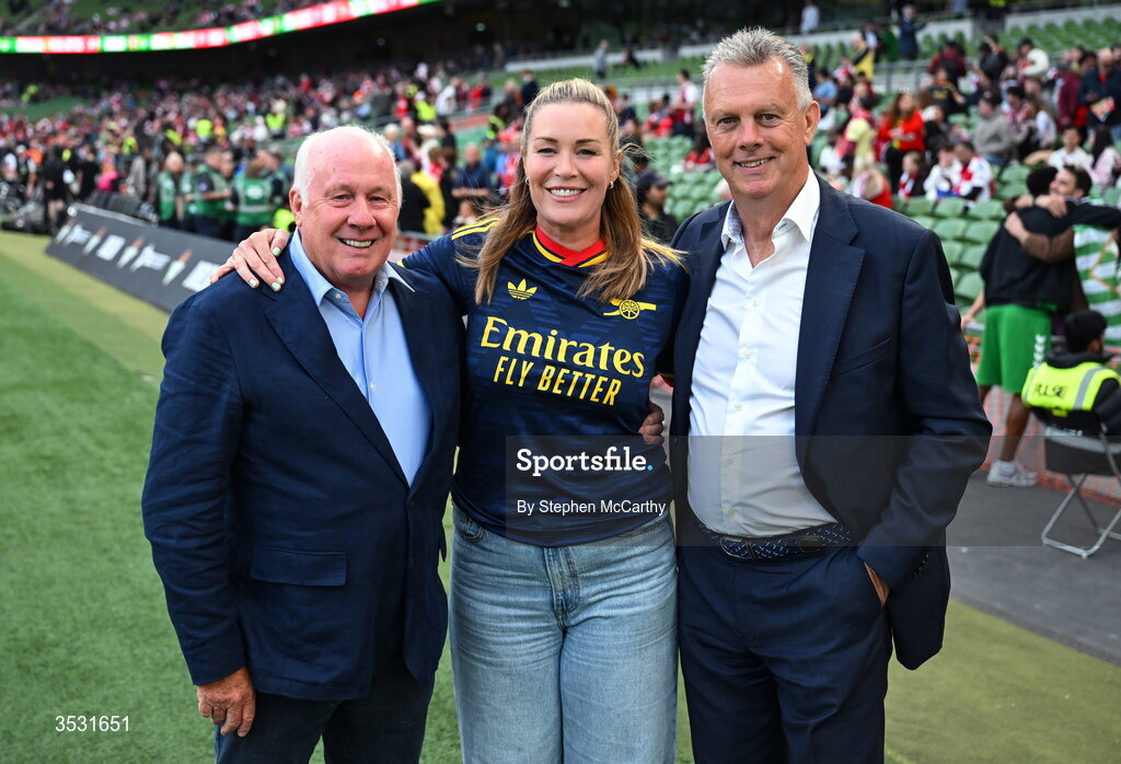 5 August 2026; Former Arsenal and Republic of Ireland players Liam Brady, Emma Byrne and David O'Leary before the pre-season friendly match between Arsenal and Real Betis at the Aviva Stadium in Dublin. Photo by Stephen McCarthy/Sportsfile