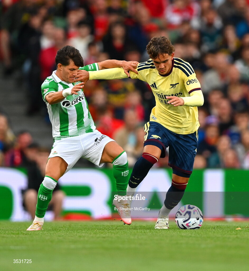 5 August 2026; Max Dowman of Arsenal in action against Fran García of Real Betis during the pre-season friendly match between Arsenal and Real Betis at the Aviva Stadium in Dublin. Photo by Stephen McCarthy/Sportsfile