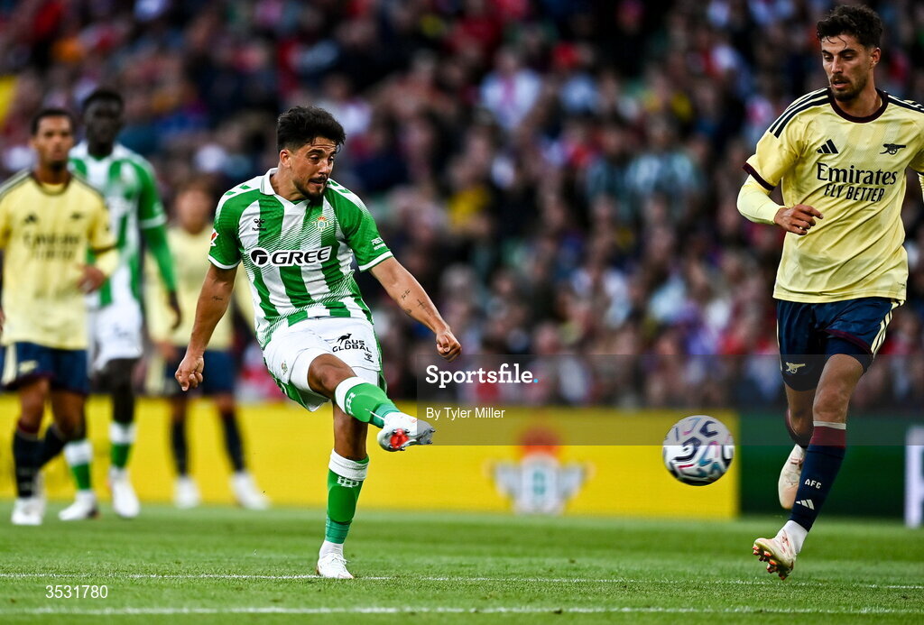 5 August 2026; Pablo Fornals of Real Betis scores his side's third goal during the pre-season friendly match between Arsenal and Real Betis at the Aviva Stadium in Dublin. Photo by Tyler Miller/Sportsfile