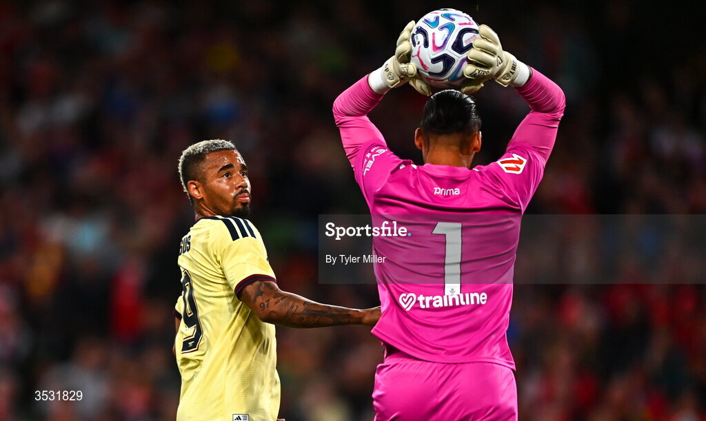 5 August 2026; Real Betis goalkeeper Álvaro Valles in action against Gabriel Jesus of Arsenal during the pre-season friendly match between Arsenal and Real Betis at the Aviva Stadium in Dublin. Photo by Tyler Miller/Sportsfile