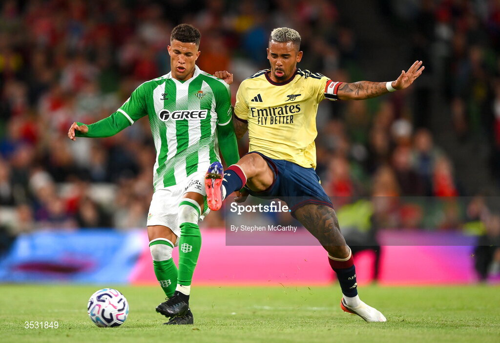 5 August 2026; Nelson Deossa of Real Betis in action against Gabriel Jesus of Arsenal during the pre-season friendly match between Arsenal and Real Betis at the Aviva Stadium in Dublin. Photo by Stephen McCarthy/Sportsfile