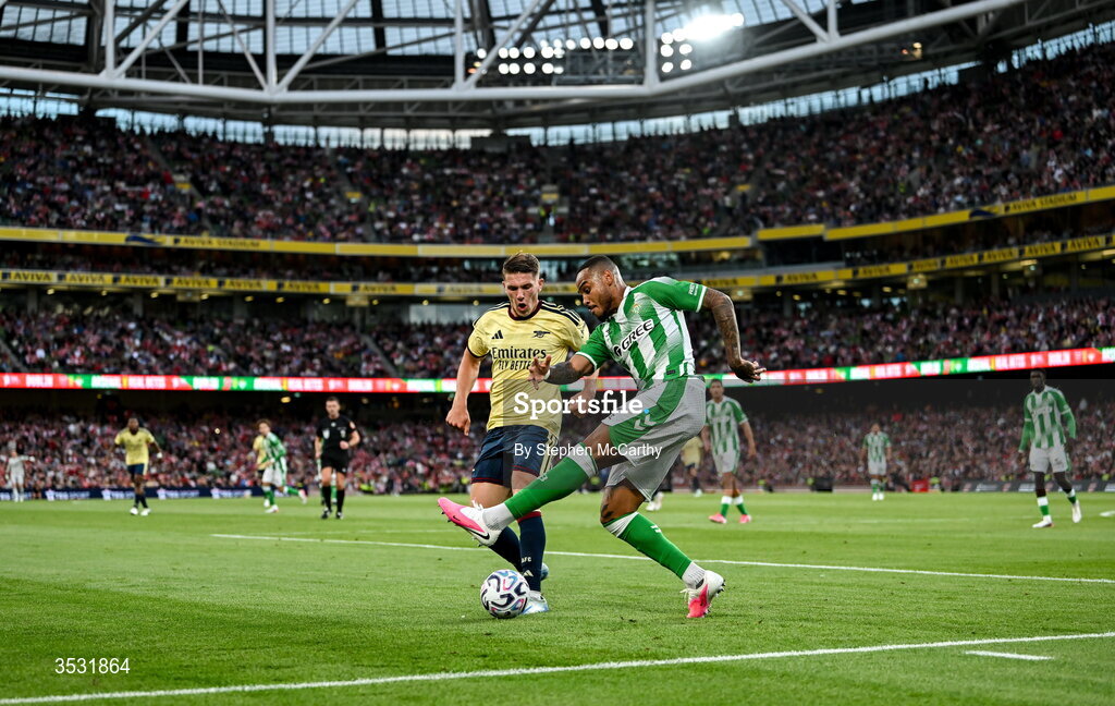 5 August 2026; Natan of Real Betis in action against Viktor Gyökeres of Arsenal during the pre-season friendly match between Arsenal and Real Betis at the Aviva Stadium in Dublin. Photo by Stephen McCarthy/Sportsfile