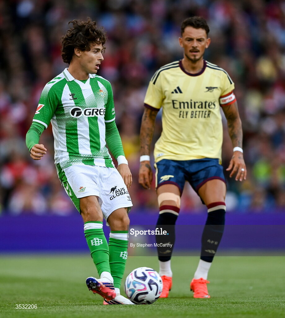5 August 2026; Rodrigo Riquelme of Real Betis and Ben White of Arsenal during the pre-season friendly match between Arsenal and Real Betis at the Aviva Stadium in Dublin. Photo by Stephen McCarthy/Sportsfile