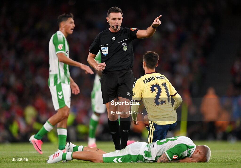 5 August 2026; Referee Rob Hennessy during the pre-season friendly match between Arsenal and Real Betis at the Aviva Stadium in Dublin. Photo by Stephen McCarthy/Sportsfile