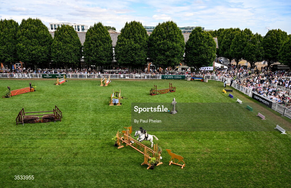 8 August 2026; A general view of the action during the Class 95 Working Hunter Ponies during day four of the Gallagher Dublin Horse Show at the RDS in Dublin. Photo by Paul Phelan/Sportsfile
