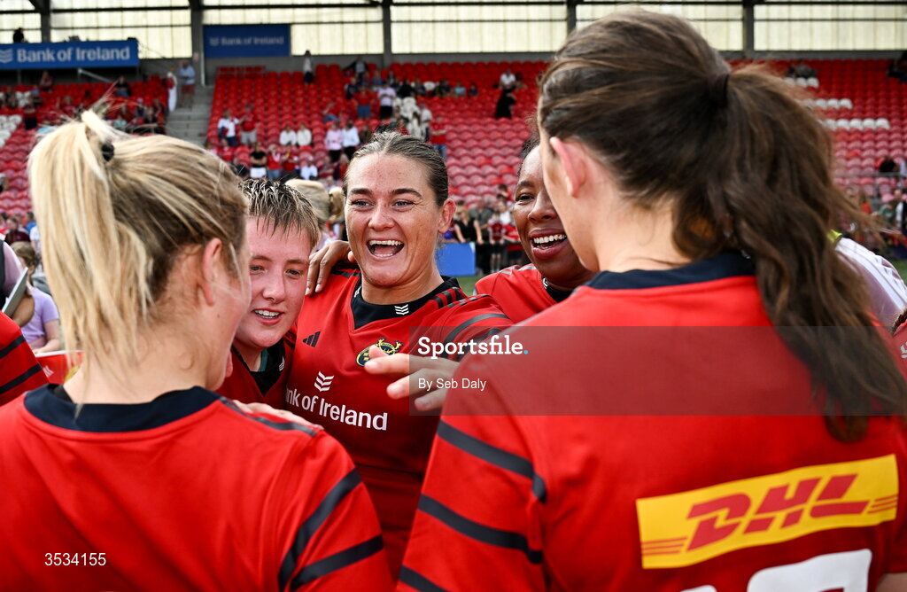 8 August 2026; Jane Clohessy of Munster, centre, and teammates after their side's victory in the Vodafone Womens Interprovincial Championship Round 1 match between Munster and Leinster at Virgin Media Park in Cork. Photo by Seb Daly/Sportsfile