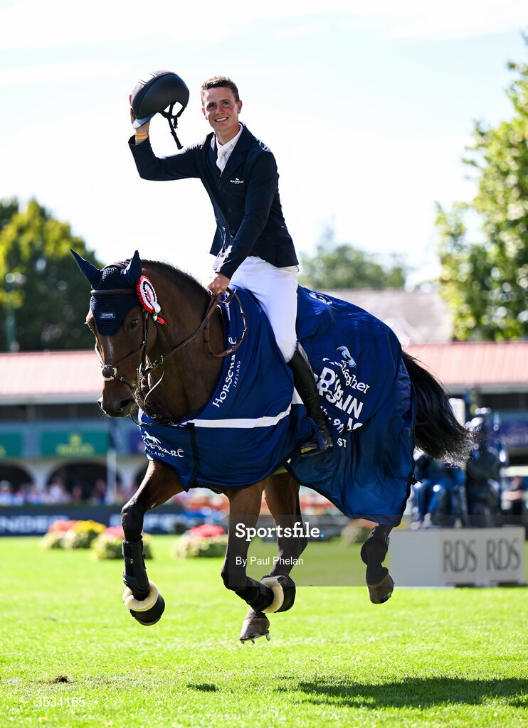 8 August 2026; Tom Wachman of Ireland, competing on Greya, celebrates winning the Dublin Stakes during day four of the Gallagher Dublin Horse Show at the RDS in Dublin. Photo by Paul Phelan/Sportsfile