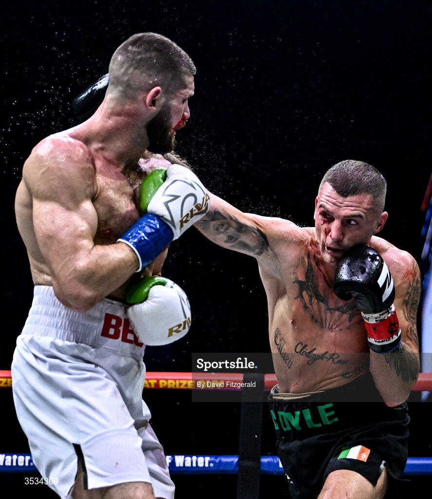 8 August 2026; Connor Coyle, right, and Mark Beuke during their middleweight bout during the Zuffa Boxing 10 event at the 3Arena in Dublin. Photo by David Fitzgerald/Sportsfile