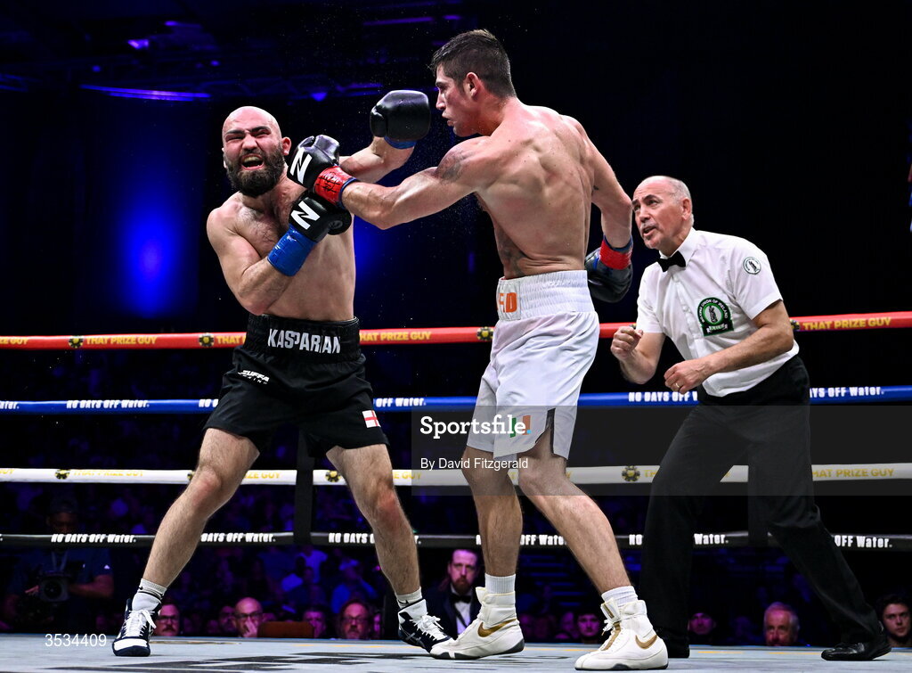 8 August 2026; Artjom Kasparian, left, and Joe Ward during their light heavyweight bout during the Zuffa Boxing 10 event at the 3Arena in Dublin. Photo by David Fitzgerald/Sportsfile
