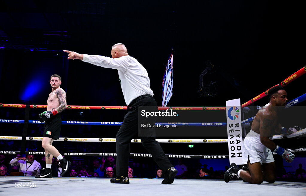 8 August 2026; Callum Walsh, left, and Tyler Denny during their middleweight bout during the Zuffa Boxing 10 event at the 3Arena in Dublin. Photo by David Fitzgerald/Sportsfile