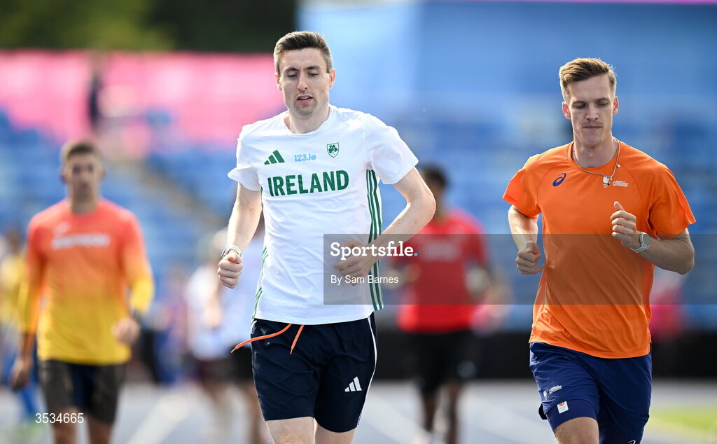 9 August 2026; Mark English of Ireland, centre, and Tony van Diepen of Netherlands during a training session ahead of the European Athletics Championships 2026 at Alexander Stadium in Birmingham, England. Photo by Sam Barnes/Sportsfile