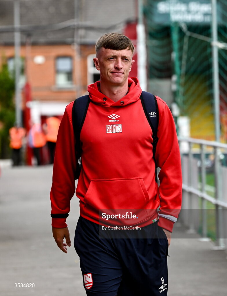 9 August 2026; Chris Forrester of St Patrick's Athletic arrives for the SSE Airtricity Men’s Premier Division match between Shelbourne and St Patrick's Athletic at Tolka Park in Dublin. Photo by Stephen McCarthy/Sportsfile