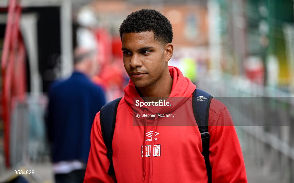 9 August 2026; Anthony Olusanya of St Patrick's Athletic arrives for the SSE Airtricity Men’s Premier Division match between Shelbourne and St Patrick's Athletic at Tolka Park in Dublin. Photo by Stephen McCarthy/Sportsfile