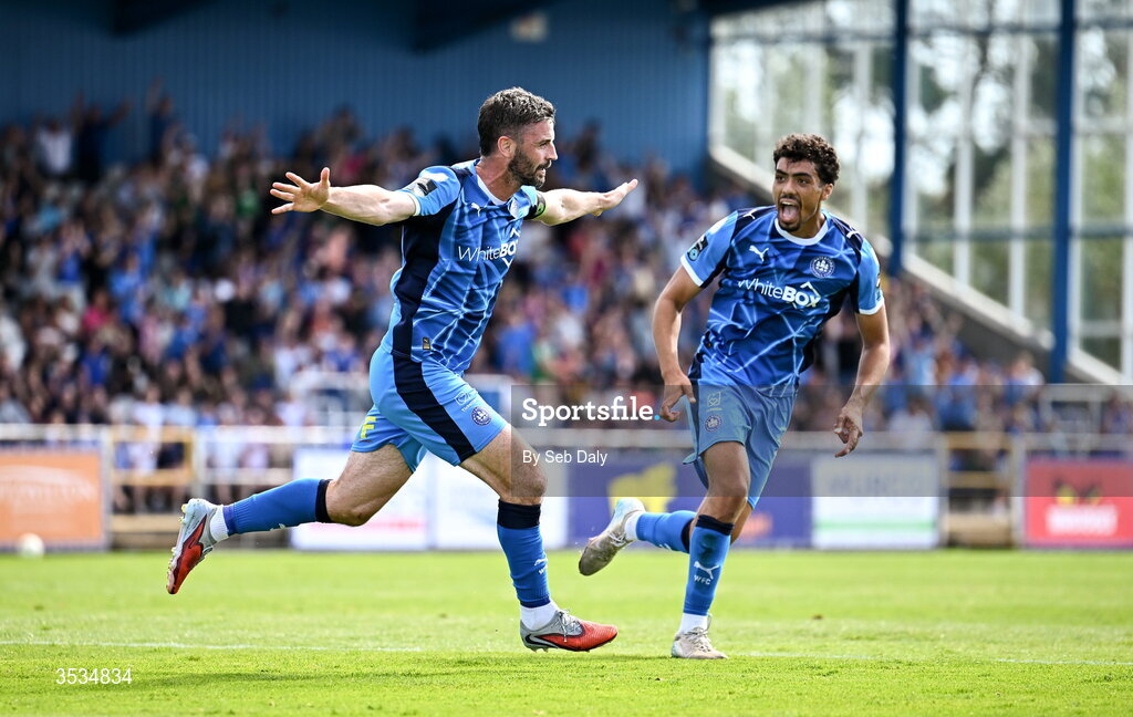 9 August 2026; Pádraig Amond of Waterford, left, celebrates with teammate Noah Mawene after scoring his side's third goal during the SSE Airtricity Men's Premier Division match between Waterford and Bohemians at the RSC in Waterford. Photo by Seb Daly/Sportsfile