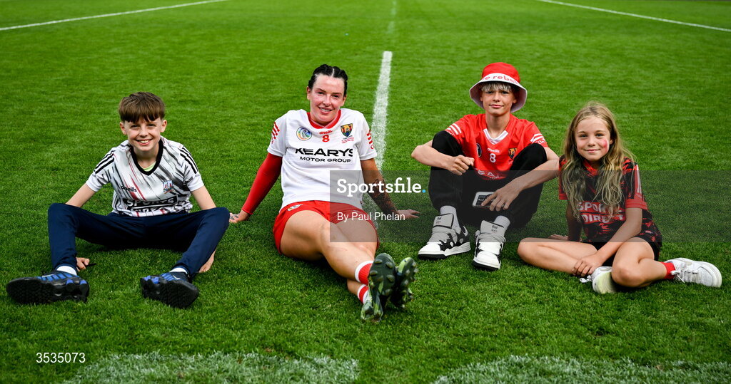 9 August 2026; Ashling Thompson of Cork with members of her wider family, from left, Bobby Thompson, Ryley Thompson and Daisy O'Dea after the Glen Dimplex All-Ireland Senior Camogie Championship final match between Galway and Cork at Croke Park in Dublin. Photo by Paul Phelan/Sportsfile
