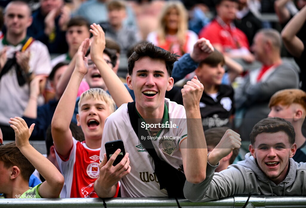 9 August 2026; St Patrick's Athletic supporters celebrate after the SSE Airtricity Men’s Premier Division match between Shelbourne and St Patrick's Athletic at Tolka Park in Dublin. Photo by Stephen McCarthy/Sportsfile