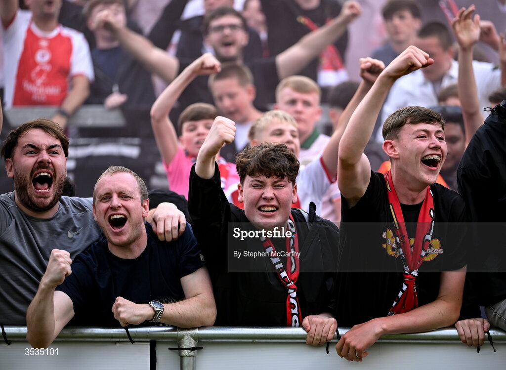9 August 2026; St Patrick's Athletic supporters celebrate after the SSE Airtricity Men’s Premier Division match between Shelbourne and St Patrick's Athletic at Tolka Park in Dublin. Photo by Stephen McCarthy/Sportsfile