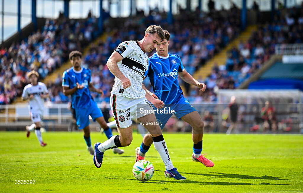 9 August 2026; Dayle Rooney of Bohemians in action against Benny Couto of Waterford during the SSE Airtricity Men's Premier Division match between Waterford and Bohemians at the RSC in Waterford. Photo by Seb Daly/Sportsfile
