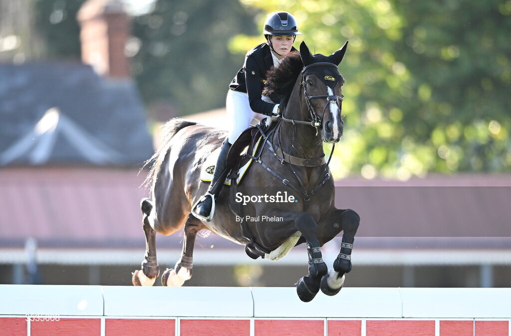 8 August 2026; Rachel Proudley of Great Britain competes on Easy Boy de Laubry Z in the Defender Puissance during day four of the Gallagher Dublin Horse Show at the RDS in Dublin. Photo by Paul Phelan/Sportsfile
