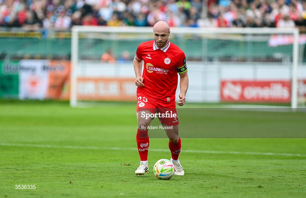 9 August 2026; Kerr McInroy of Shelbourne during the SSE Airtricity Men’s Premier Division match between Shelbourne and St Patrick's Athletic at Tolka Park in Dublin. Photo by Adam Russell/Sportsfile