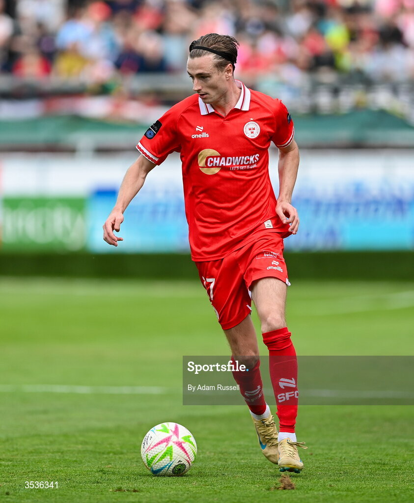 9 August 2026; Daniel Kelly of Shelbourne during the SSE Airtricity Men’s Premier Division match between Shelbourne and St Patrick's Athletic at Tolka Park in Dublin. Photo by Adam Russell/Sportsfile