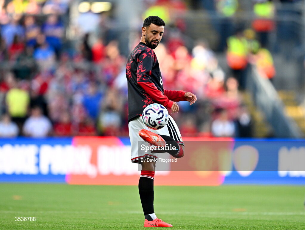 12 August 2026; Bruno Fernandes of Manchester United warms up before the pre-season friendly match between Manchester United and Leeds United at Croke Park in Dublin. Photo by David Fitzgerald/Sportsfile