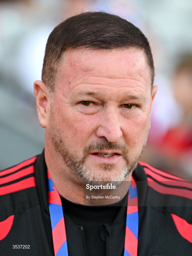 12 August 2026; Manchester United assistant manager Steve Holland before the pre-season friendly match between Manchester United and Leeds United at Croke Park in Dublin. Photo by Stephen McCarthy/Sportsfile