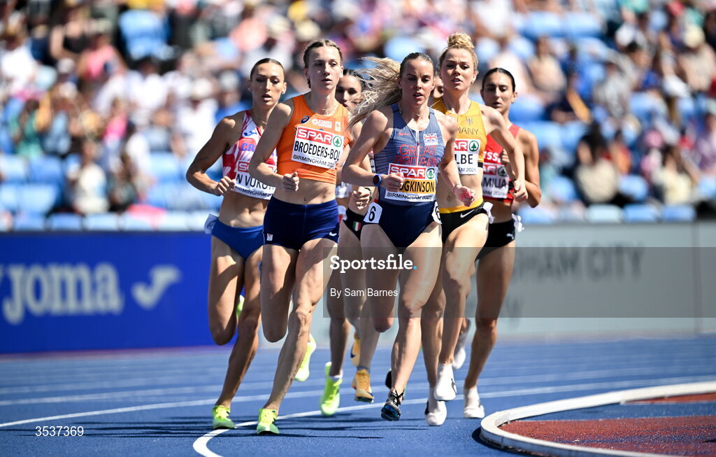 13 August; Keely Hodgkinson of Great Britain and Northern Ireland and Femke Broeders-Bol of Netherlands, second from left, competing in the women's 800m semi-final 2 during day four of the European Athletics Championships 2026 at Alexander Stadium in Birmingham, England. Photo by Sam Barnes/Sportsfile