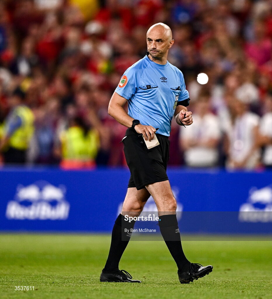 12 August 2026; Referee Neil Doyle during the pre-season friendly match between Manchester United and Leeds United at Croke Park in Dublin. Photo by Ben McShane/Sportsfile