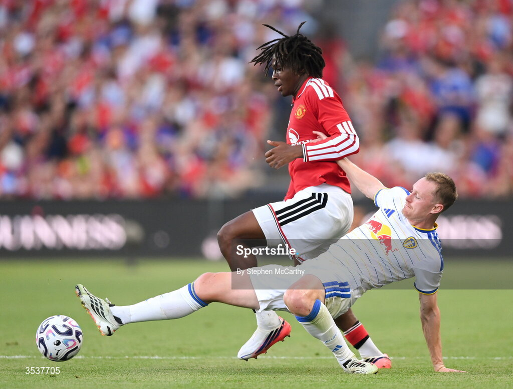 12 August 2026; Sean Longstaff of Leeds United and Patrick Dorgu of Manchester United  during the pre-season friendly match between Manchester United and Leeds United at Croke Park in Dublin. Photo by Stephen McCarthy/Sportsfile