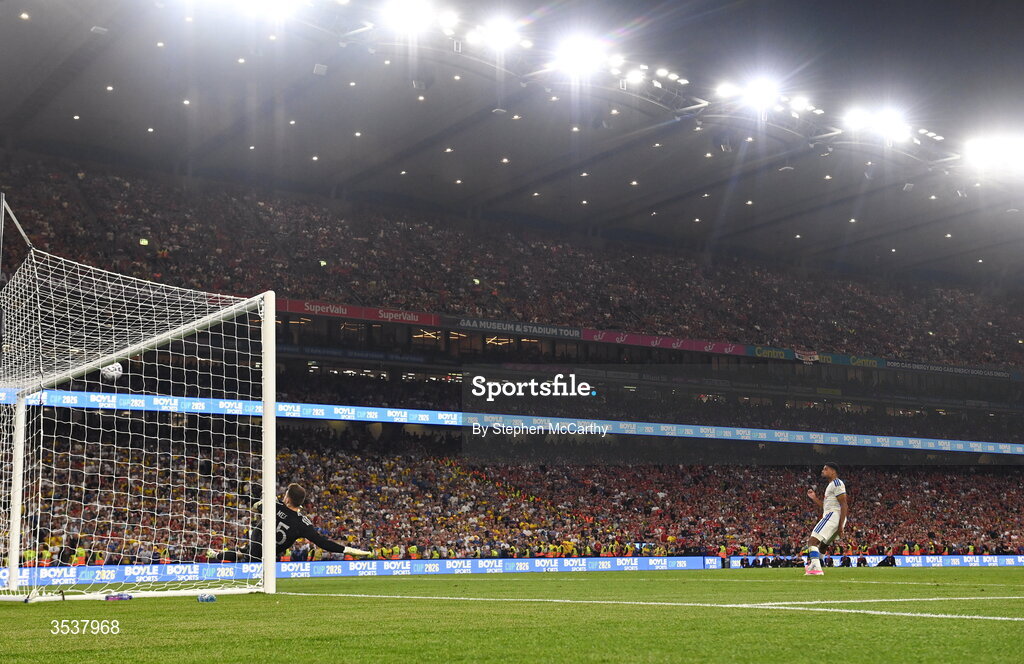 12 August 2026; James Justin of Leeds United his the crossbar with his penalty during a penalty shootout at the end of the pre-season friendly match between Manchester United and Leeds United at Croke Park in Dublin. Photo by Stephen McCarthy/Sportsfile