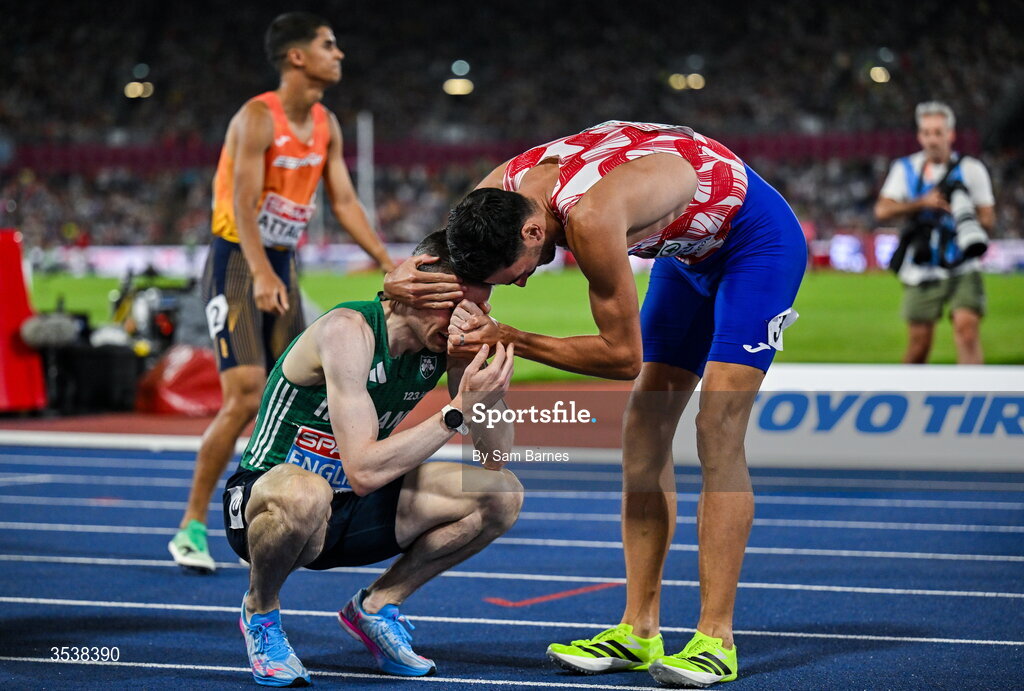 13 August 2026; Mark English of Ireland is congratulated by Marino Bloudek of Croatia after finishing first and winning the gold medal in the men's 800m final during day four of the European Athletics Championships 2026 at Alexander Stadium in Birmingham, England. Photo by Sam Barnes/Sportsfile
