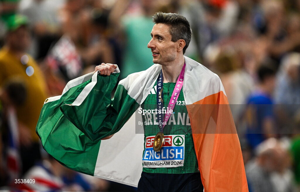 13 August 2026; Mark English of Ireland celebrates after finishing first and winning the gold medal in the men's 800m final during day four of the European Athletics Championships 2026 at Alexander Stadium in Birmingham, England. Photo by Sam Barnes/Sportsfile