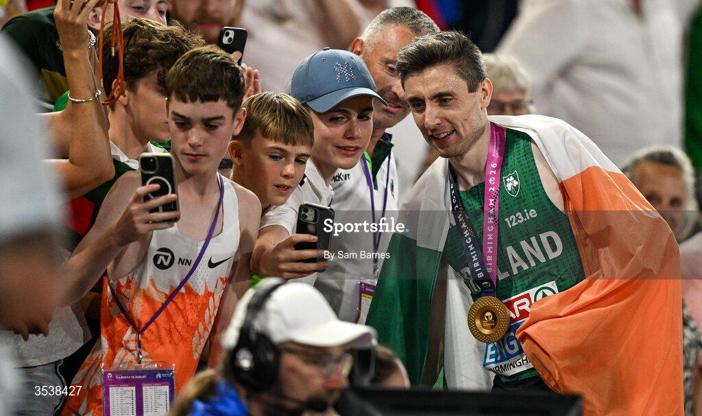 13 August 2026; Mark English of Ireland celebrates with Ireland supporters after winning the gold medal in the men's 800m final during day four of the European Athletics Championships 2026 at Alexander Stadium in Birmingham, England. Photo by Sam Barnes/Sportsfile