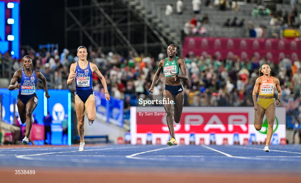 13 August 2026; Rhasidat Adeleke of Ireland, second from right, on her way to finishing second and winning the silver medal in the women's 200m final during day four of the European Athletics Championships 2026 at Alexander Stadium in Birmingham, England. Photo by Sam Barnes/Sportsfile