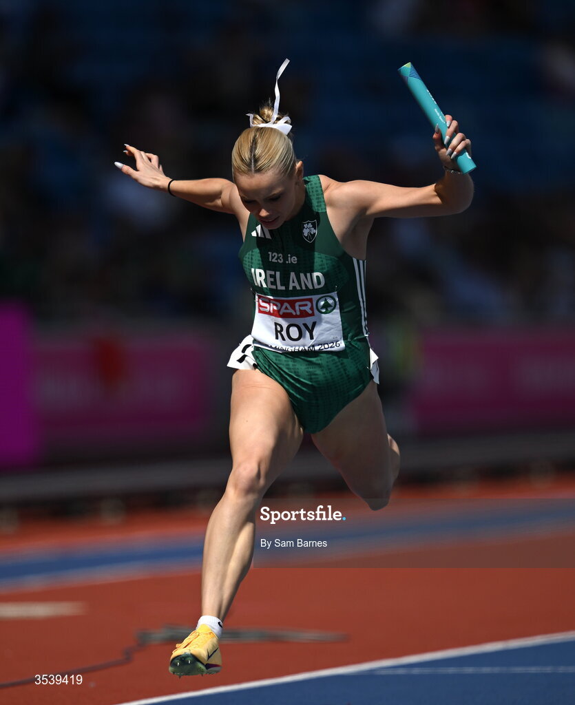 15 August 2026; Lauren Roy of Ireland competes in round 1 of the women's 4x100m relay event during day six of the European Athletics Championships 2026 at Alexander Stadium in Birmingham, England. Photo by Sam Barnes/Sportsfile