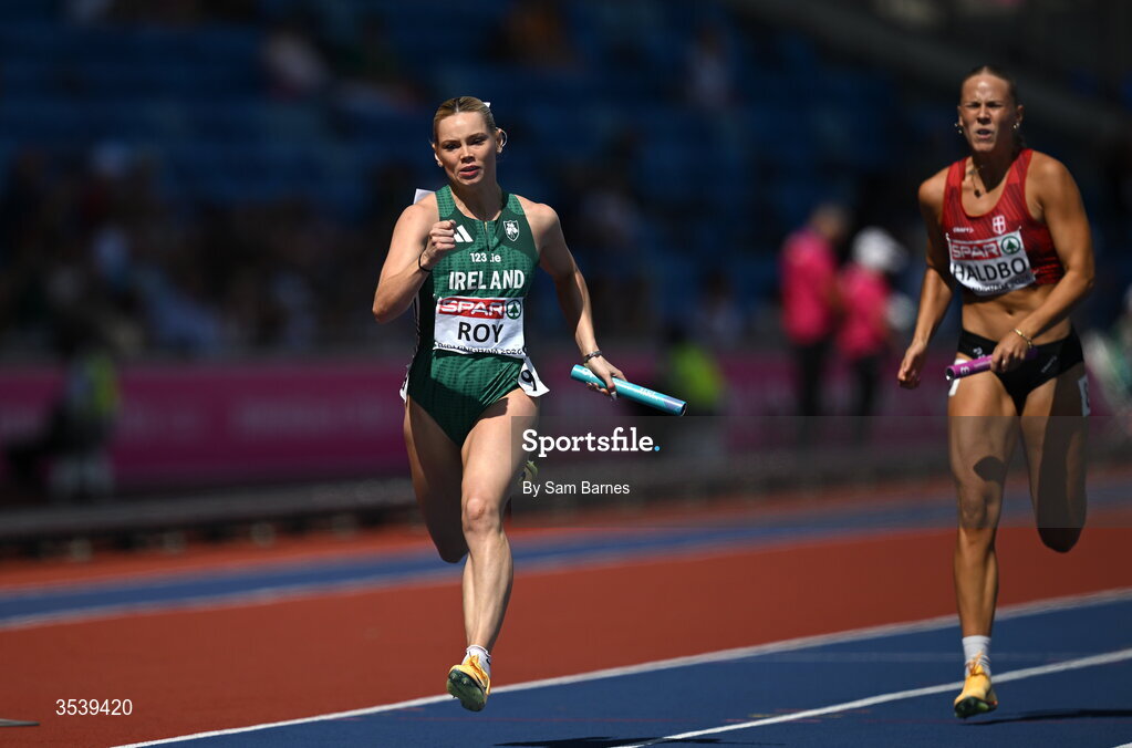 15 August 2026; Lauren Roy of Ireland competes in round 1 of the women's 4x100m relay event during day six of the European Athletics Championships 2026 at Alexander Stadium in Birmingham, England. Photo by Sam Barnes/Sportsfile