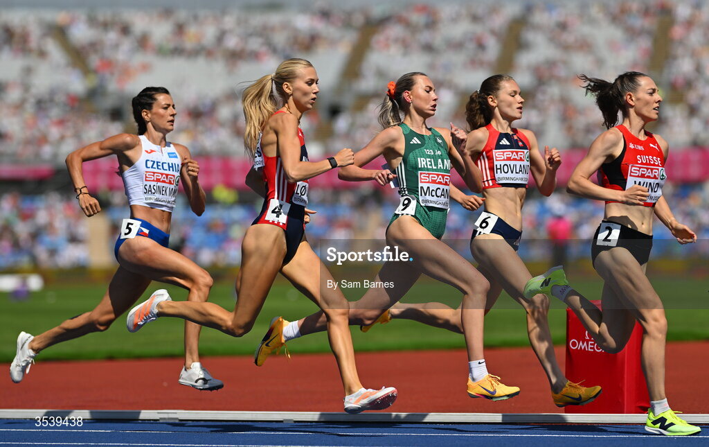 15 August 2026; Jodie McCann of Ireland competes in round 1 of the women's 1500m during day six of the European Athletics Championships 2026 at Alexander Stadium in Birmingham, England. Photo by Sam Barnes/Sportsfile