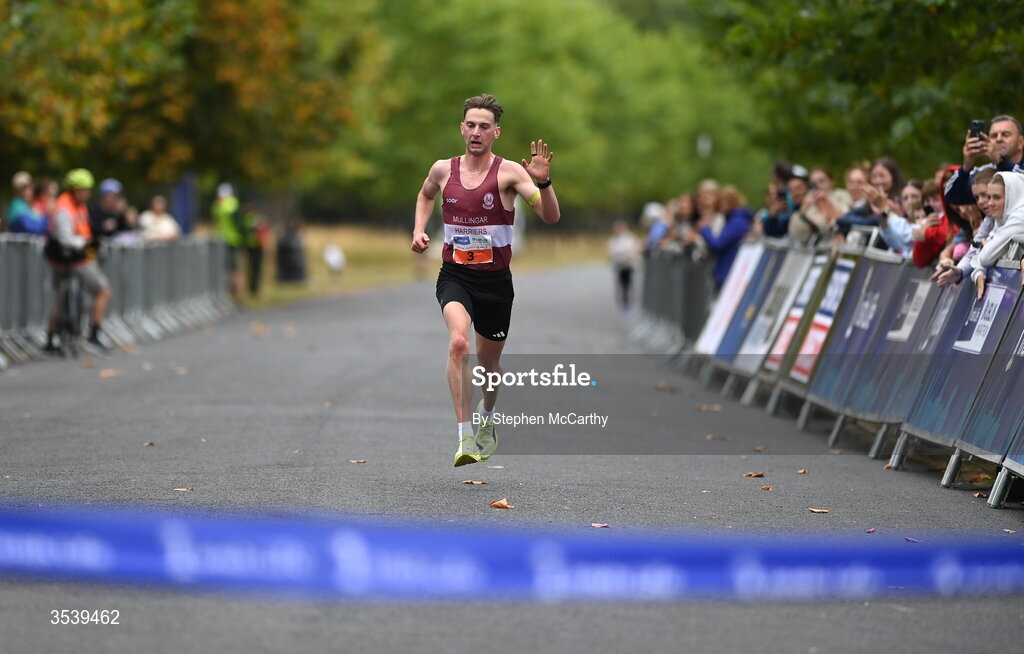 15 August 2026; Cormac Dalton of Mullingar Harriers AC on his way to winning the 2026 Irish Life Frank Duffy 10 Mile, in the Phoenix Park, Dublin. Thousands of runners took part in the sold out Irish Life Frank Duffy 10 Mile, the second event in the 2026 Irish Life Dublin Race Series. Photo by Stephen McCarthy/Sportsfile