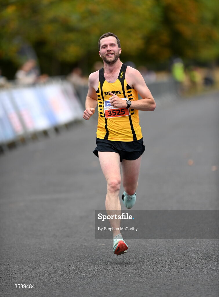 15 August 2026; Neil Johnston of Annadale Striders on his way to taking third place in the 2026 Irish Life Frank Duffy 10 Mile, in the Phoenix Park, Dublin. Thousands of runners took part in the sold out Irish Life Frank Duffy 10 Mile, the second event in the 2026 Irish Life Dublin Race Series. Photo by Stephen McCarthy/Sportsfile