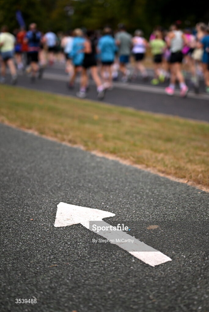 15 August 2026; A directional arrow sign on a path during the 2026 Irish Life Frank Duffy 10 Mile, in the Phoenix Park, Dublin. Thousands of runners took part in the sold out Irish Life Frank Duffy 10 Mile, the second event in the 2026 Irish Life Dublin Race Series. Photo by Stephen McCarthy/Sportsfile