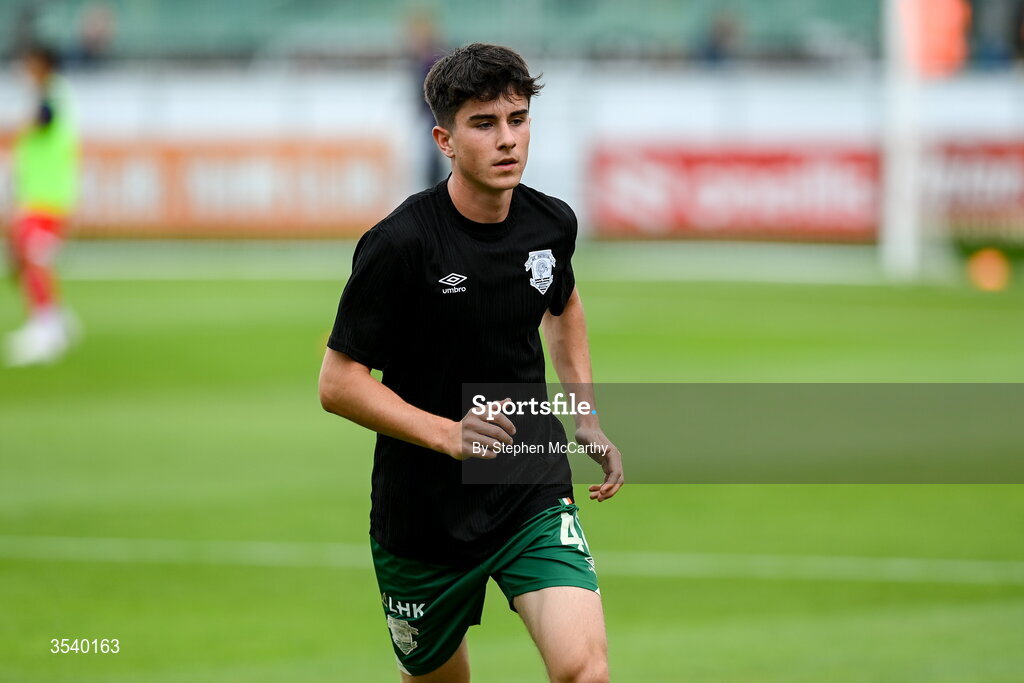 9 August 2026; Ryan Sheridan of St Patrick's Athletic warms up before the SSE Airtricity Men’s Premier Division match between Shelbourne and St Patrick's Athletic at Tolka Park in Dublin. Photo by Stephen McCarthy/Sportsfile