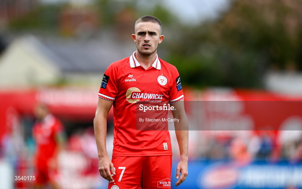 9 August 2026; Evan Caffrey of Shelbourne during the SSE Airtricity Men’s Premier Division match between Shelbourne and St Patrick's Athletic at Tolka Park in Dublin. Photo by Stephen McCarthy/Sportsfile
