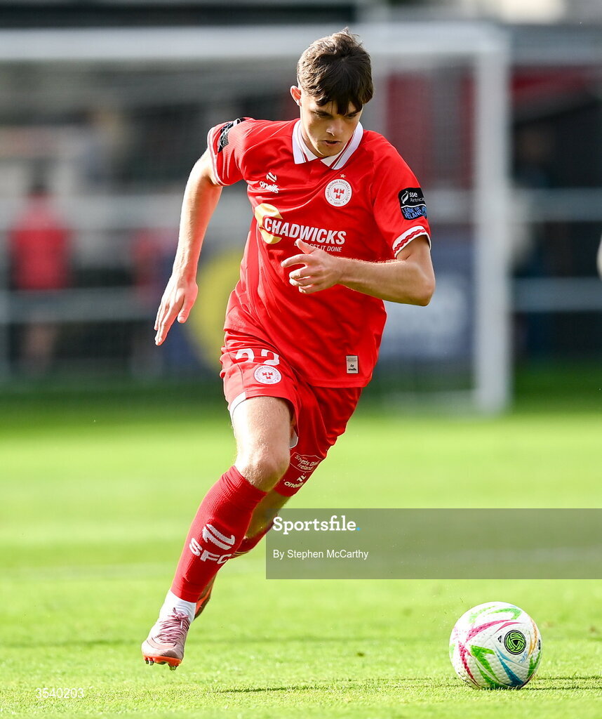 9 August 2026; Sean Moore of Shelbourne during the SSE Airtricity Men’s Premier Division match between Shelbourne and St Patrick's Athletic at Tolka Park in Dublin. Photo by Stephen McCarthy/Sportsfile