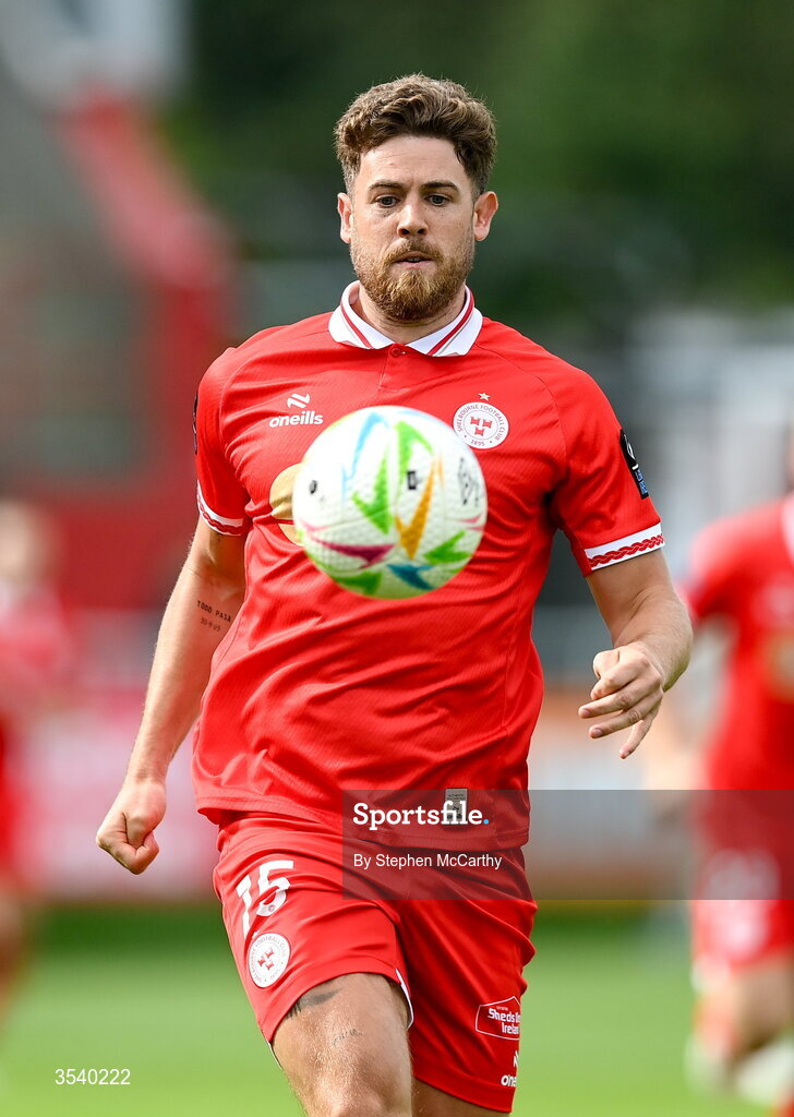9 August 2026; Sam Bone of Shelbourne during the SSE Airtricity Men’s Premier Division match between Shelbourne and St Patrick's Athletic at Tolka Park in Dublin. Photo by Stephen McCarthy/Sportsfile